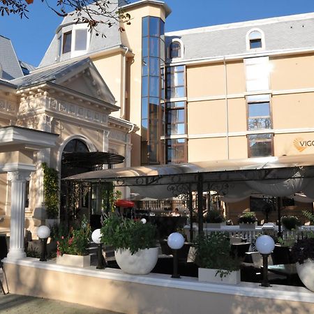 Vigo Grand Hotel Ploieşti Buitenkant foto