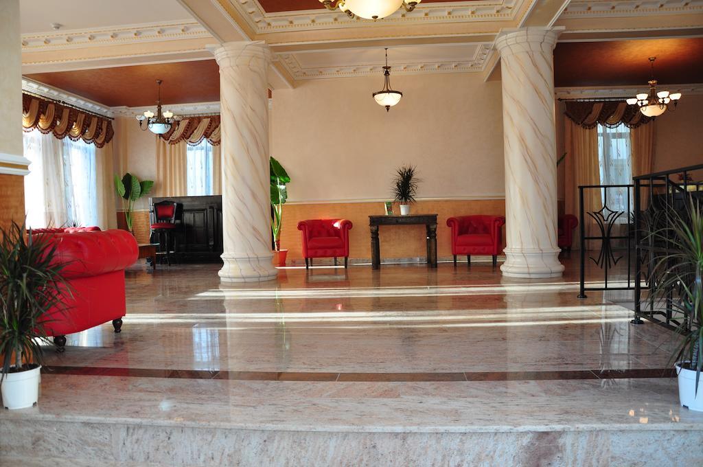 Vigo Grand Hotel Ploieşti Buitenkant foto