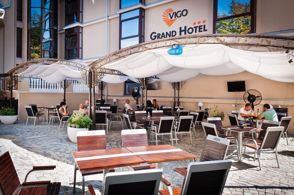 Vigo Grand Hotel Ploieşti Buitenkant foto