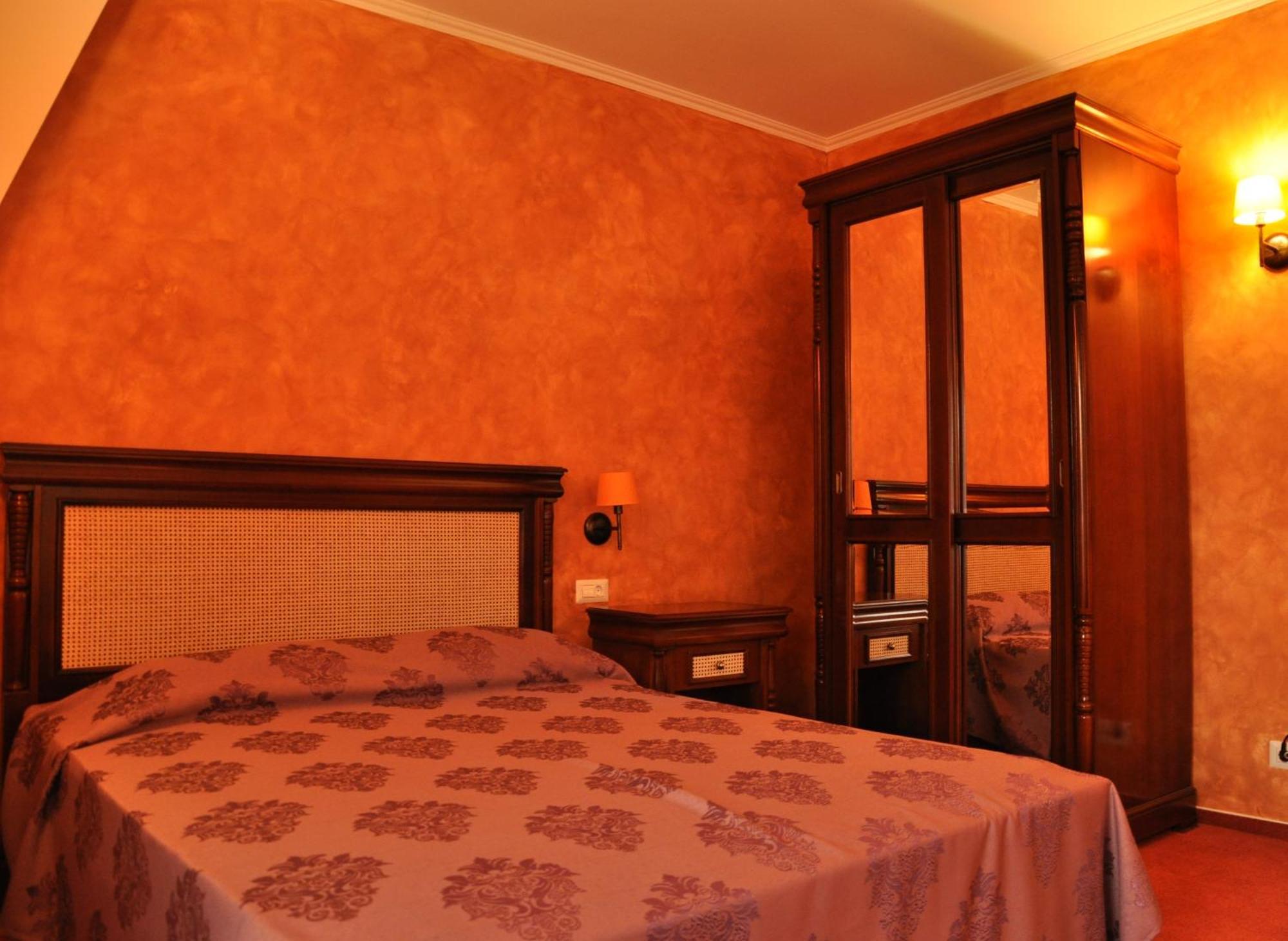 Vigo Grand Hotel Ploieşti Kamer foto