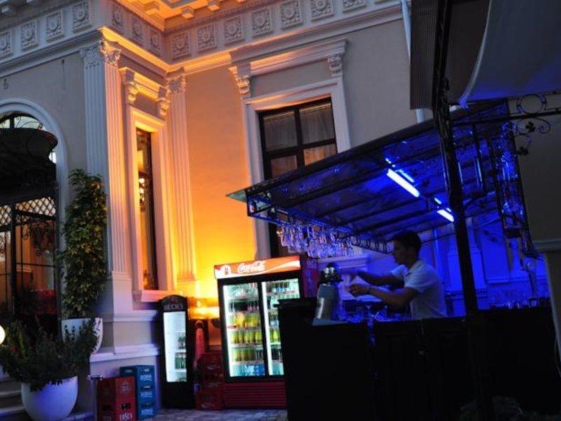 Vigo Grand Hotel Ploieşti Buitenkant foto