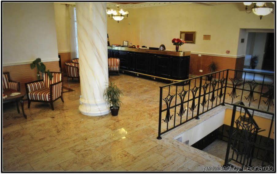 Vigo Grand Hotel Ploieşti Buitenkant foto